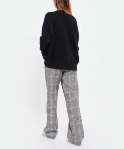 MAJESTIC FILATURES Pull Col V Raccoon Noir 11 MAJESTIC FILATURES Pull Col V Raccoon Noir -Boutique MAJESTIC FILATURES unnamed file 1132