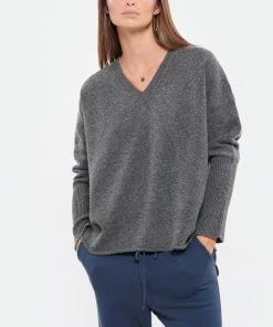 MAJESTIC FILATURES Pull Col V Laine Cachemire Gris Chiné -Boutique MAJESTIC FILATURES unnamed file 1142