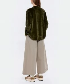 MAJESTIC FILATURES Pull Col V Coton Olive 11 MAJESTIC FILATURES Pull Col V Coton Olive -Boutique MAJESTIC FILATURES unnamed file 1174
