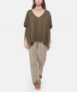 HANA SAN Pull Phebe Kaki 10 HANA SAN Pull Phebe Kaki -Boutique MAJESTIC FILATURES unnamed file 1188