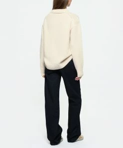 CLOSED Pull Col Boutonné Laine Alpaga Beige 9 CLOSED Pull Col Boutonné Laine Alpaga Beige -Boutique MAJESTIC FILATURES unnamed file 1193