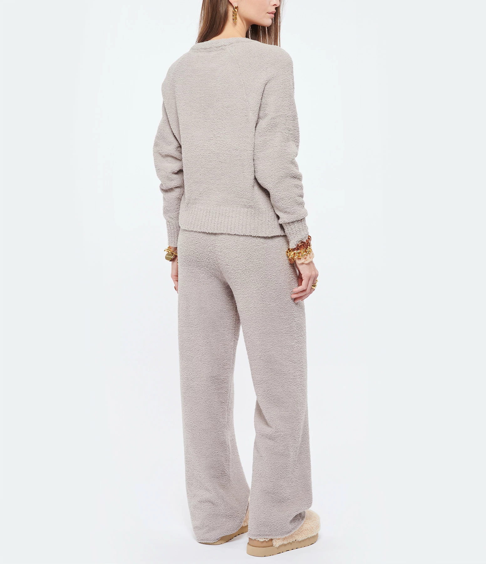 UGG Sweatshirt Paula Col V Gris 7 UGG Sweatshirt Paula Col V Gris – Image 5