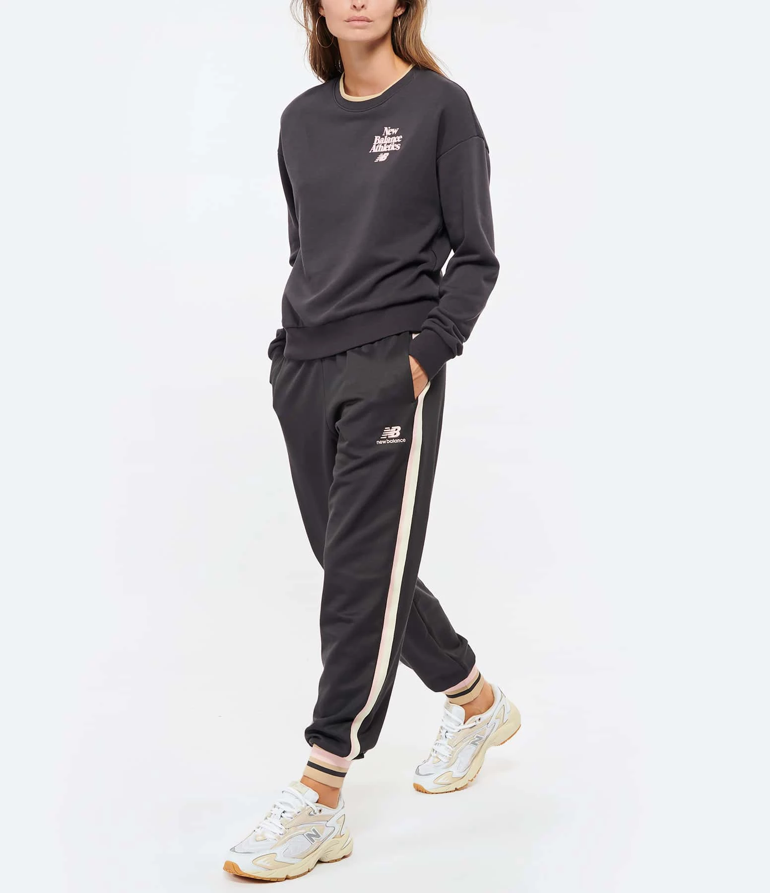 NEW BALANCE Sweatshirt NB Athletics 70s Run Coton Phantom 8 NEW BALANCE Sweatshirt NB Athletics 70s Run Coton Phantom – Image 6