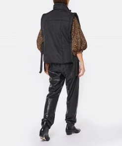 ESSENTIEL ANTWERP Sweat Crema Coton Noir -Boutique MAJESTIC FILATURES unnamed file 1444