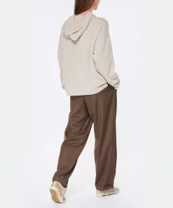 JEANNE VOULAND Sweatshirt Hoodie Gian Laine Beige 11 JEANNE VOULAND Sweatshirt Hoodie Gian Laine Beige -Boutique MAJESTIC FILATURES unnamed file 1862