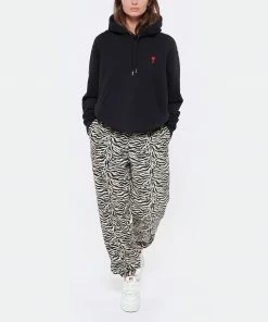 AMI PARIS Sweatshirt Hoodie Unisexe Ami De Cœur Coton Biologique Noir 11 AMI PARIS Sweatshirt Hoodie Unisexe Ami De Cœur Coton Biologique Noir -Boutique MAJESTIC FILATURES unnamed file 1930