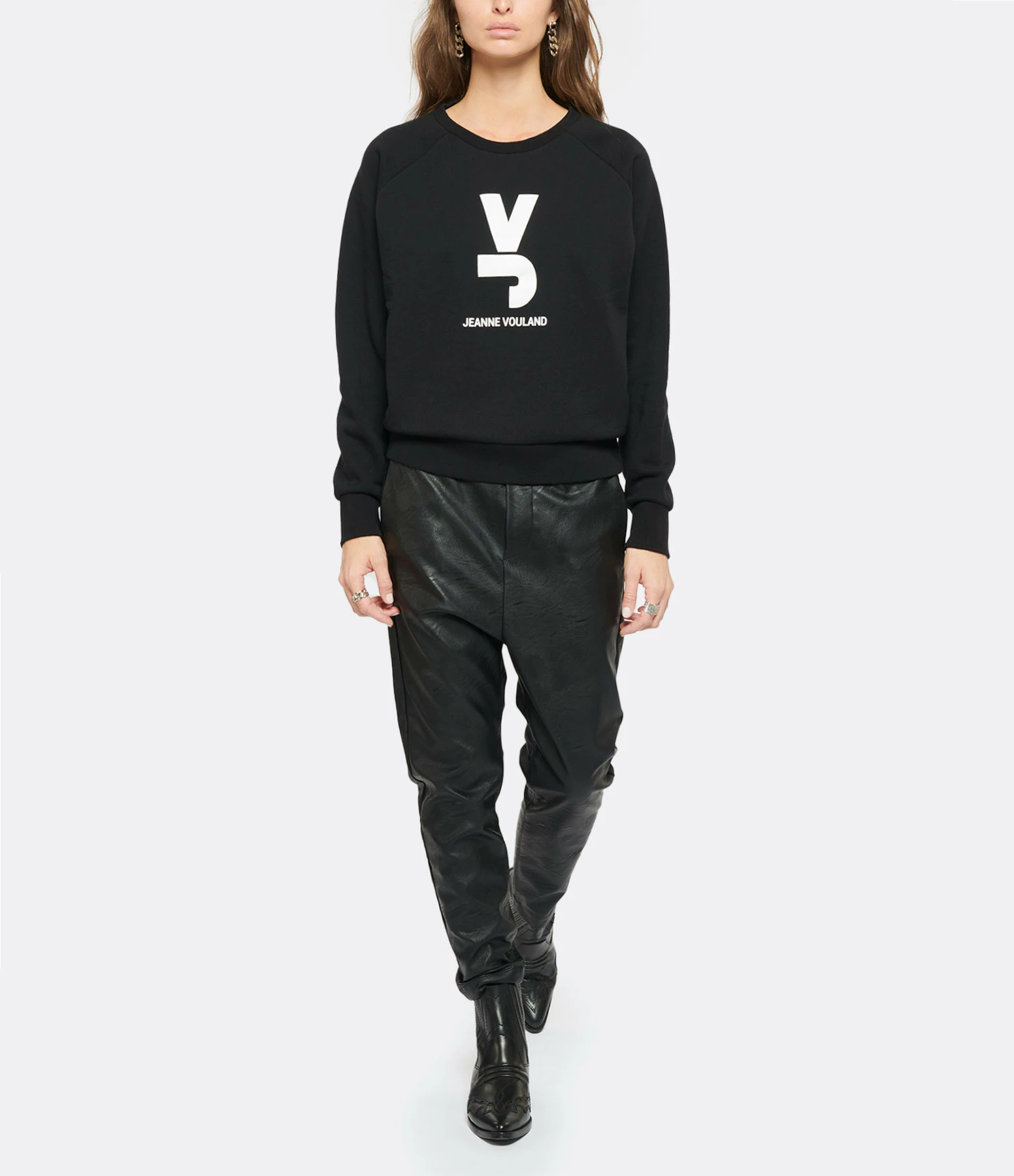 JEANNE VOULAND Sweatshirt Gais Logo JV Molleton Noir 7 JEANNE VOULAND Sweatshirt Gais Logo JV Molleton Noir – Image 5