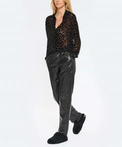 AMI PARIS Chemise Soie Cœurs Noir -Boutique MAJESTIC FILATURES unnamed file 2395