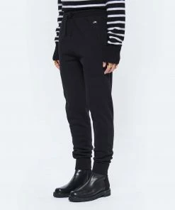 JEANNE VOULAND Jogging Giaco Molleton Noir -Boutique MAJESTIC FILATURES unnamed file 2474