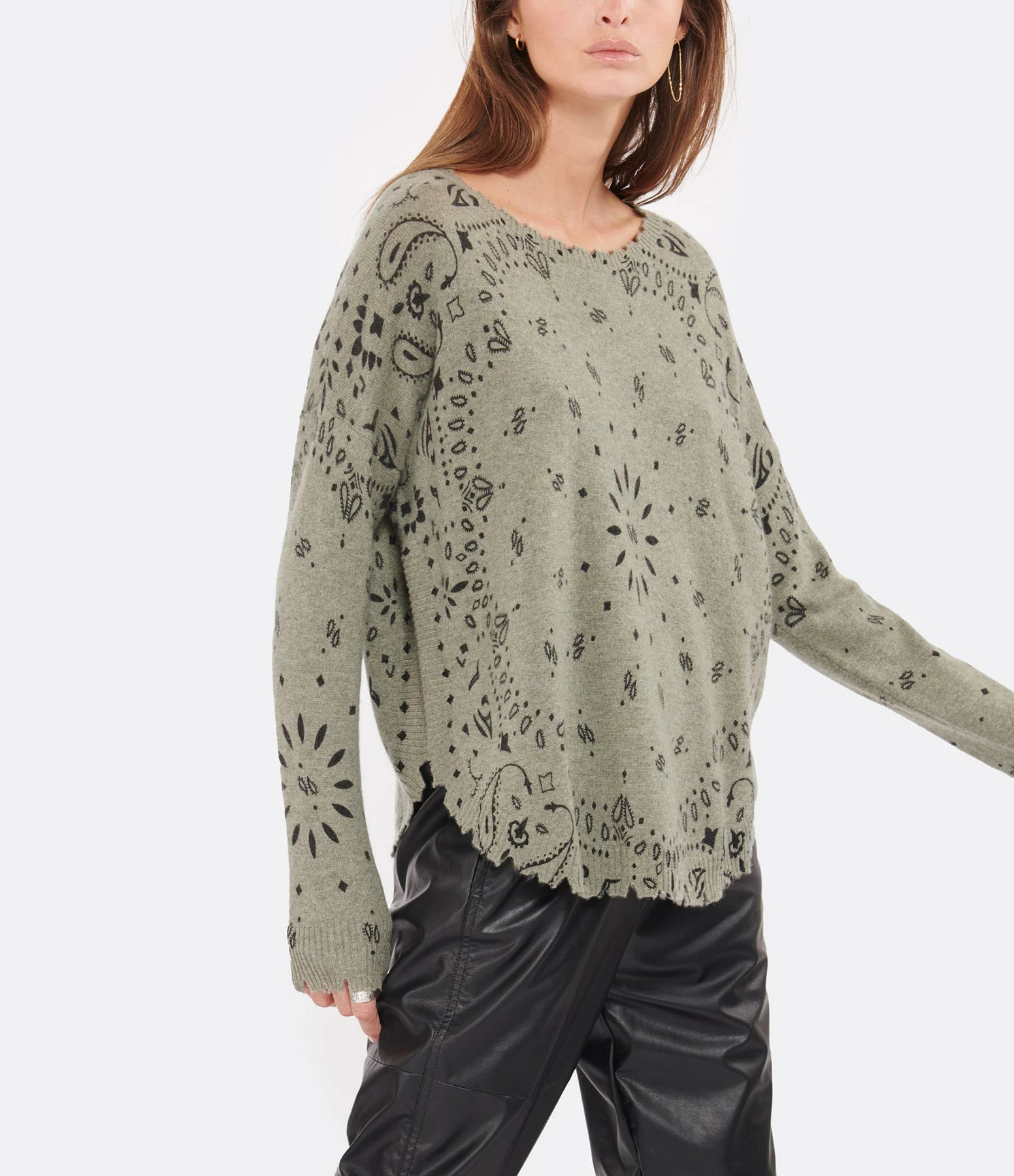 KUJTEN Pull Mela Bandana Col Rond Cachemire Kaki Chiné 4 KUJTEN Pull Mela Bandana Col Rond Cachemire Kaki Chiné – Image 2