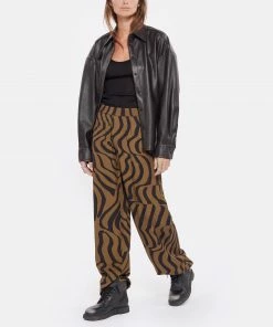 CLOSED Pantalon Large Motifs Noir Chocolat 8 CLOSED Pantalon Large Motifs Noir Chocolat -Boutique MAJESTIC FILATURES unnamed file 2740