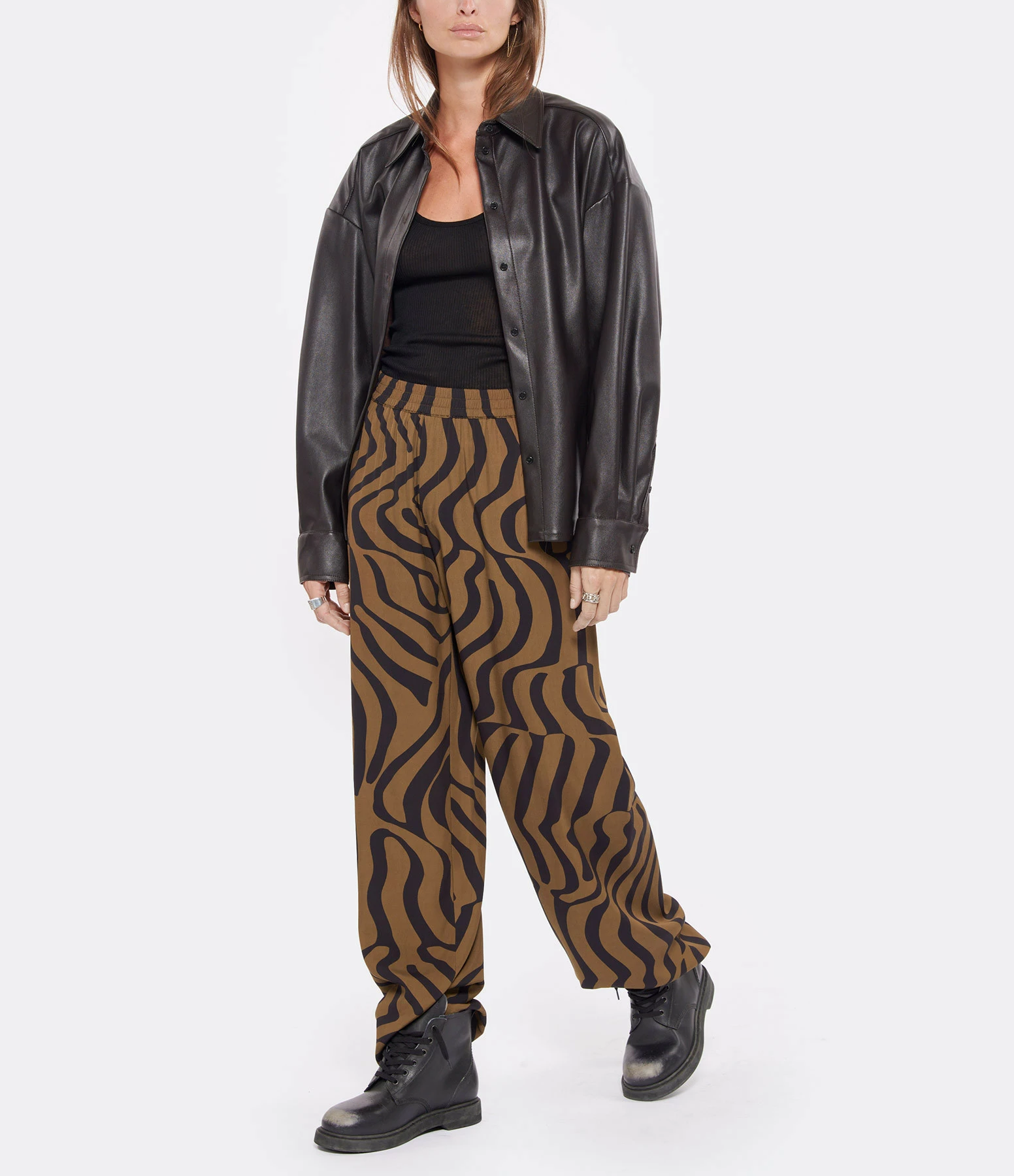 CLOSED Pantalon Large Motifs Noir Chocolat 5 CLOSED Pantalon Large Motifs Noir Chocolat – Image 3