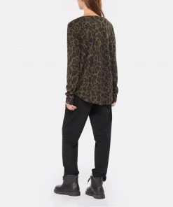 MAJESTIC FILATURES Tee-shirt Col V Coton Léopard Camel -Boutique MAJESTIC FILATURES unnamed file 3076