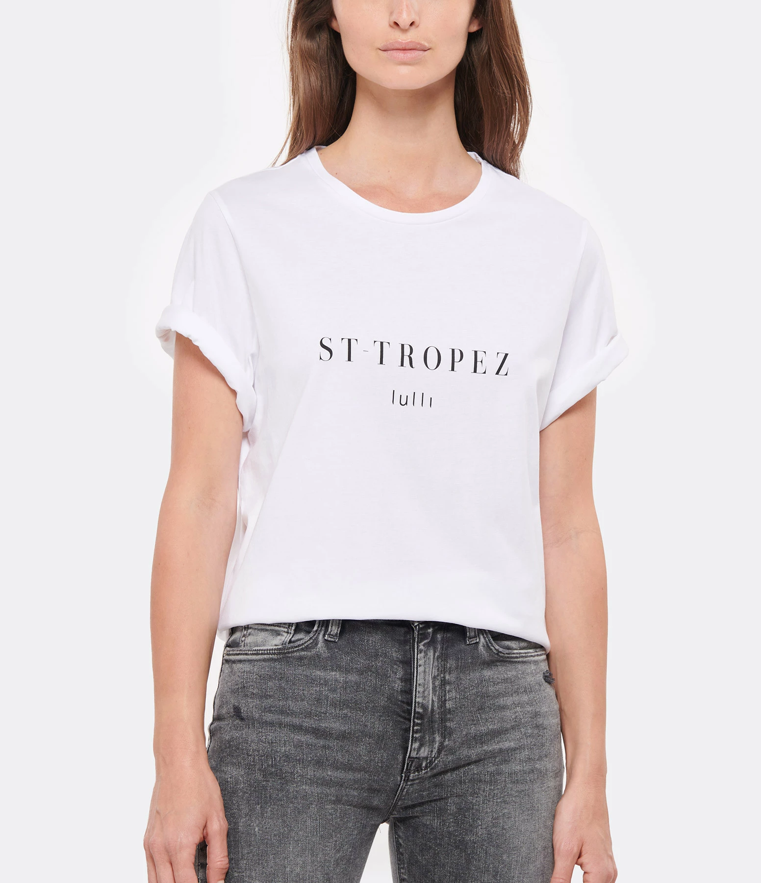 Tee-shirt Lulli St-Tropez Col Rond Coton Bio Blanc, Collaboration Jeanne Vouland X Lulli 5 Tee-shirt Lulli St-Tropez Col Rond Coton Bio Blanc, Collaboration Jeanne Vouland X Lulli – Image 3