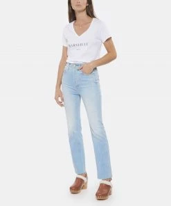 Tee-shirt Lulli Marseille Col V Coton Bio Blanc, Collaboration Jeanne Vouland X Lulli 8 Tee-shirt Lulli Marseille Col V Coton Bio Blanc, Collaboration Jeanne Vouland X Lulli -Boutique MAJESTIC FILATURES unnamed file 3321