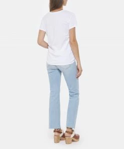 Tee-shirt Lulli Marseille Col V Coton Bio Blanc, Collaboration Jeanne Vouland X Lulli 9 Tee-shirt Lulli Marseille Col V Coton Bio Blanc, Collaboration Jeanne Vouland X Lulli -Boutique MAJESTIC FILATURES unnamed file 3322