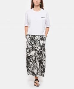 MAISON LABICHE Tee-shirt More Than Friends Coton Biologique Blanc 10 MAISON LABICHE Tee-shirt More Than Friends Coton Biologique Blanc -Boutique MAJESTIC FILATURES unnamed file 3686