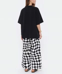 AMI PARIS Tee-shirt Unisexe Ami De Cœur Satin Coton Biologique Noir 12 AMI PARIS Tee-shirt Unisexe Ami De Cœur Satin Coton Biologique Noir -Boutique MAJESTIC FILATURES unnamed file 3713