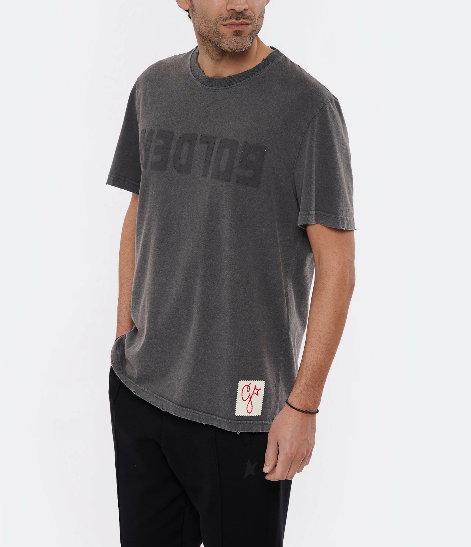 GOLDEN GOOSE Tee-shirt Homme Golden Patch Coton Anthracite 5 GOLDEN GOOSE Tee-shirt Homme Golden Patch Coton Anthracite – Image 3