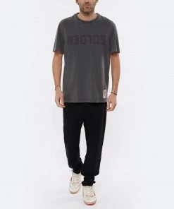 GOLDEN GOOSE Tee-shirt Homme Golden Patch Coton Anthracite 10 GOLDEN GOOSE Tee-shirt Homme Golden Patch Coton Anthracite -Boutique MAJESTIC FILATURES unnamed file 3870