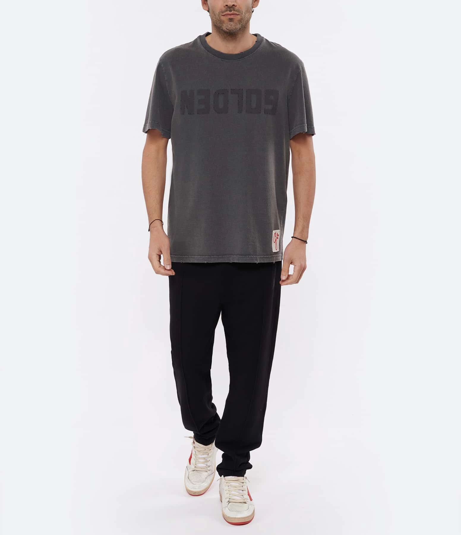 GOLDEN GOOSE Tee-shirt Homme Golden Patch Coton Anthracite 6 GOLDEN GOOSE Tee-shirt Homme Golden Patch Coton Anthracite – Image 4