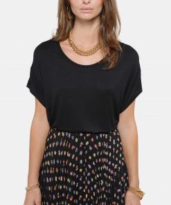 MARGAUX LONNBERG Tee-shirt Marlow Noir -Boutique MAJESTIC FILATURES unnamed file 4274