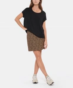 MARGAUX LONNBERG Tee-shirt Marlow Noir -Boutique MAJESTIC FILATURES unnamed file 4277