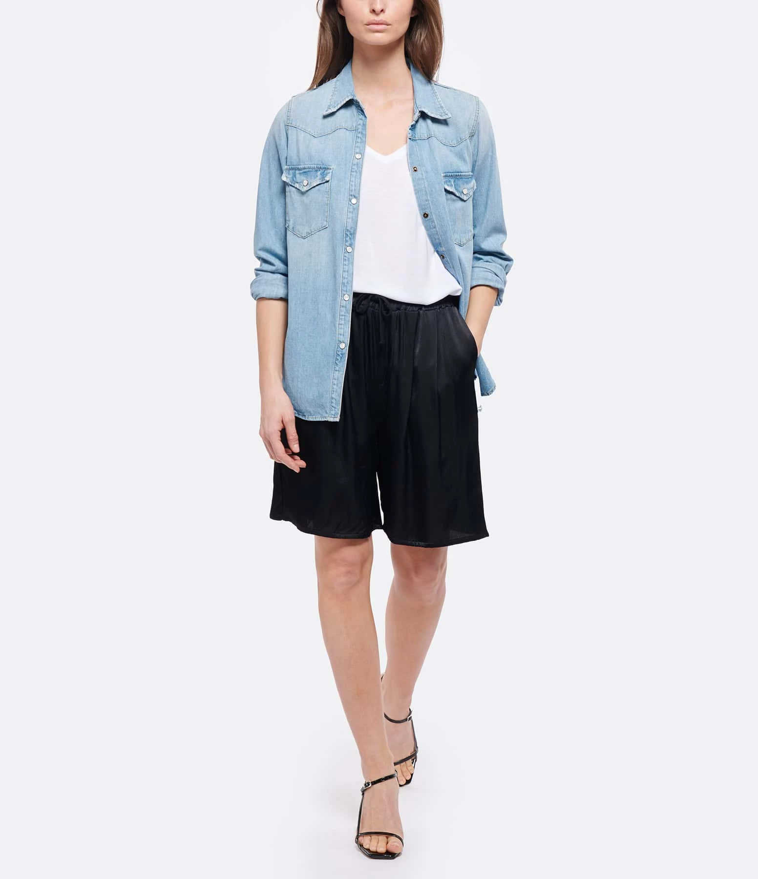 JEANNE VOULAND Tee-shirt Bacha Col V Lyocell Blanc 9 JEANNE VOULAND Tee-shirt Bacha Col V Lyocell Blanc – Image 7