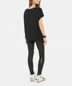 JEANNE VOULAND Tee-shirt Bach Col Rond Lyocell Noir 13 JEANNE VOULAND Tee-shirt Bach Col Rond Lyocell Noir -Boutique MAJESTIC FILATURES unnamed file 4326