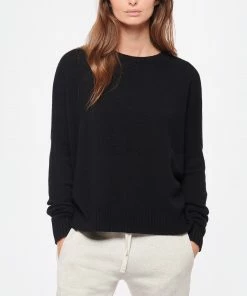 KUJTEN Pull Amélie Col Rond Cachemire Noir -Boutique MAJESTIC FILATURES unnamed file 555